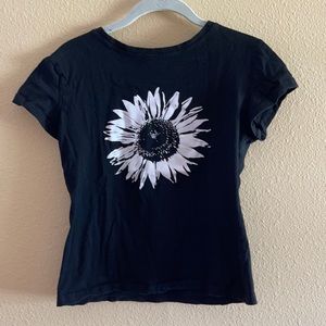 Black t shirt with white flower